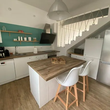 Tres Belle Maison Proche De La Et Des Commerces